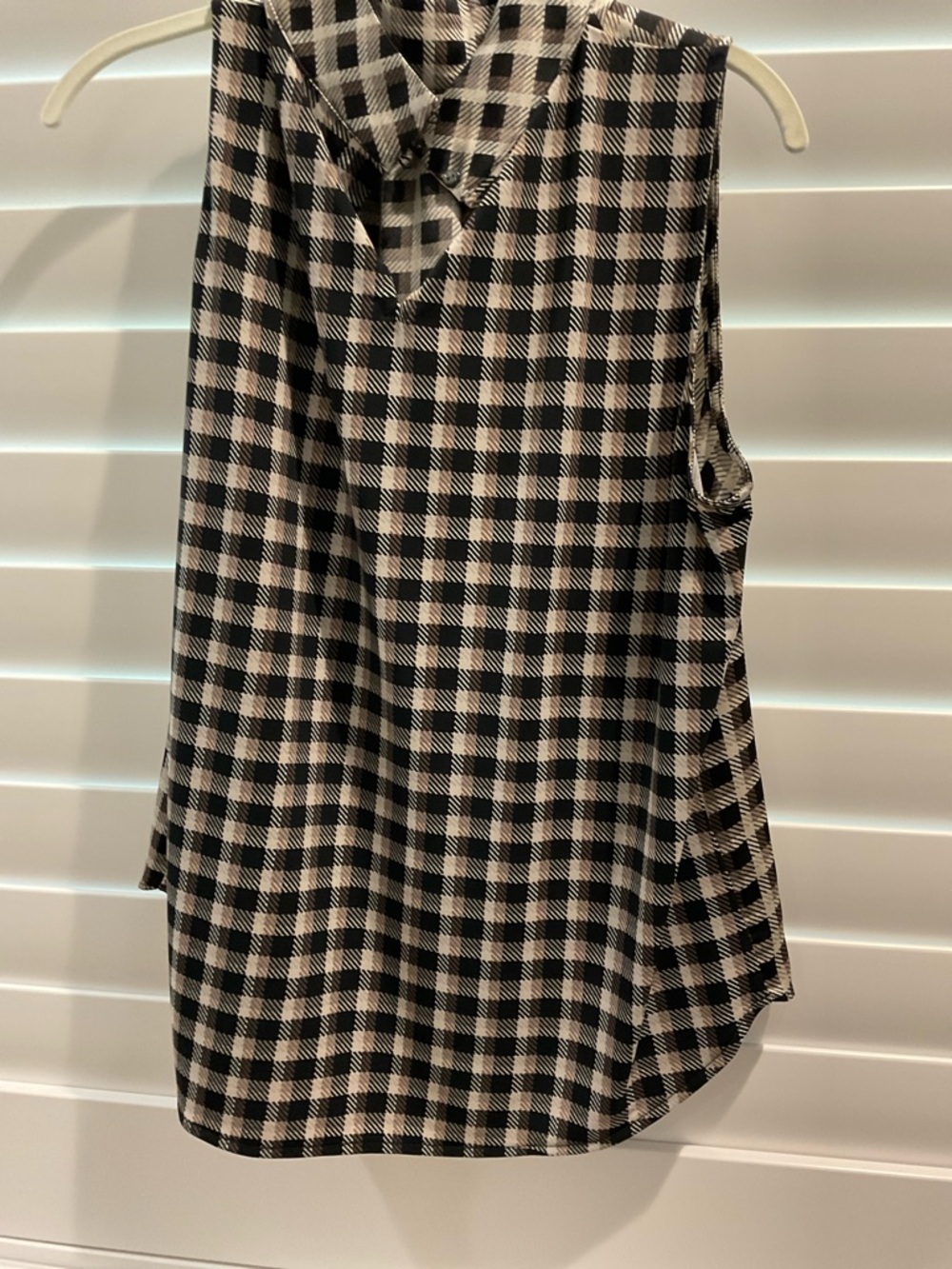Ann Taylor Factory Black and Cream Gingham Sleeveless Top - Picture 2 of 3